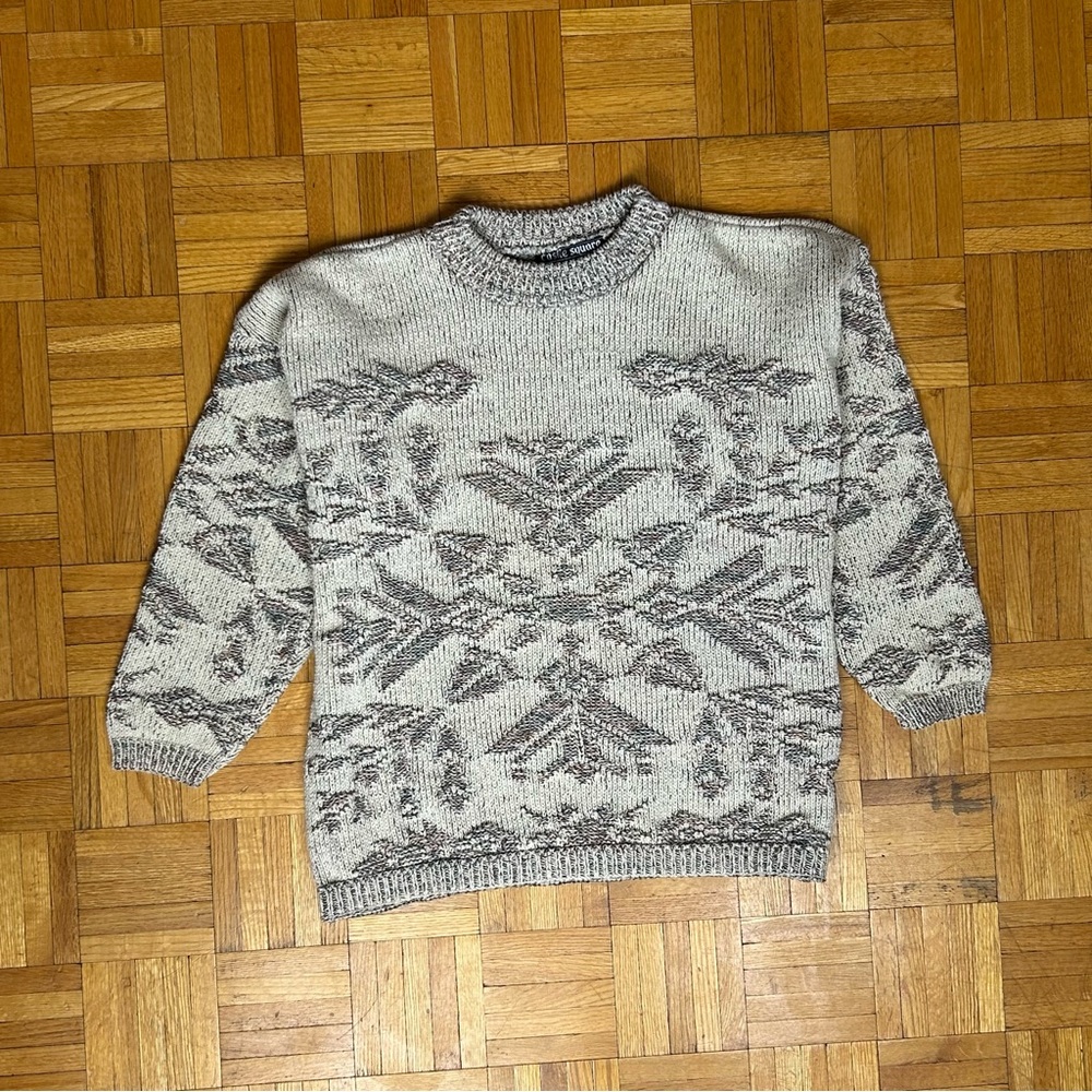 Castle Square Grey and White Snowflake Mens Medium Sweater